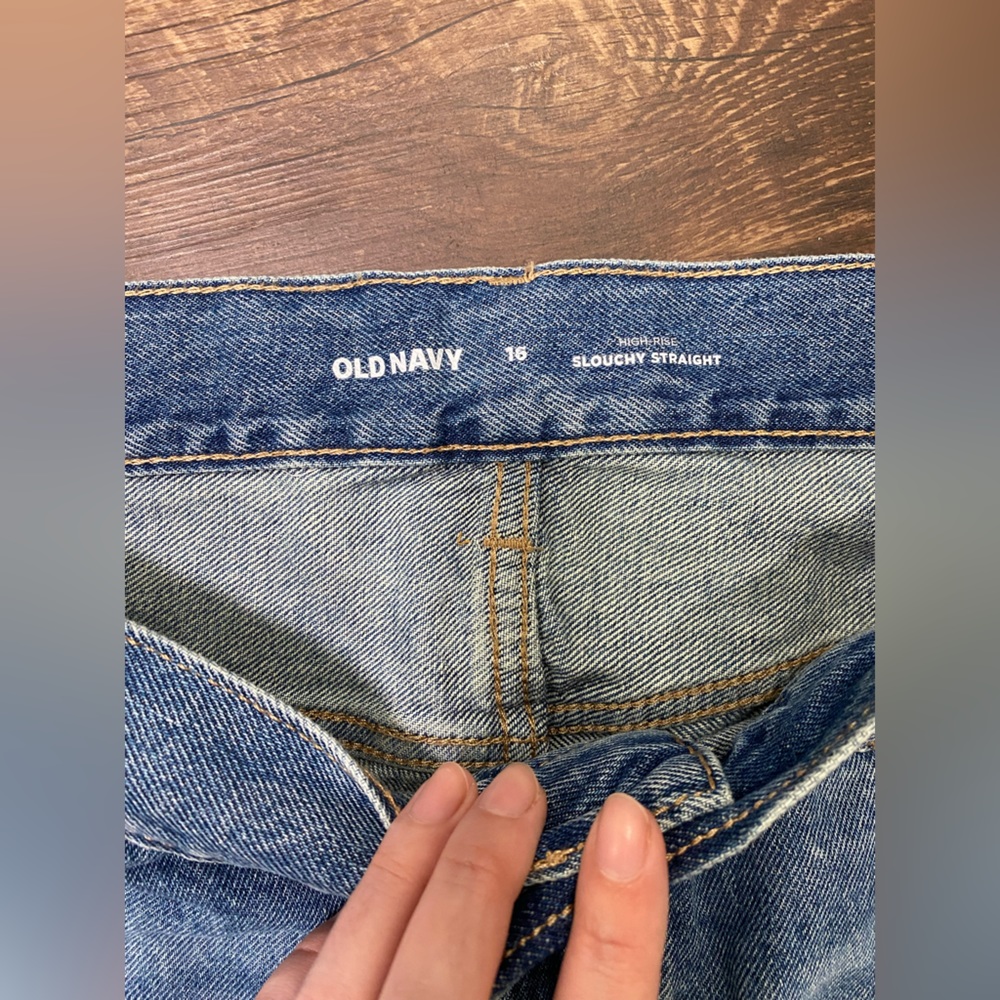 Size 16 Old Navy Distressed Shorts - Picture 4 of 5